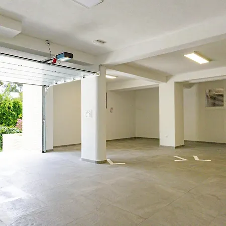 Apartament Beachfront Sunrise Srzic *
